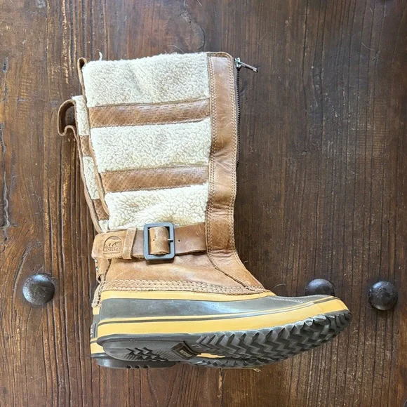 Sorel Women's Brown and Cream Boots - Picture 1 of 4